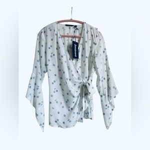 Beta Brand Wrap Top Tie Waist Moon Print NWT